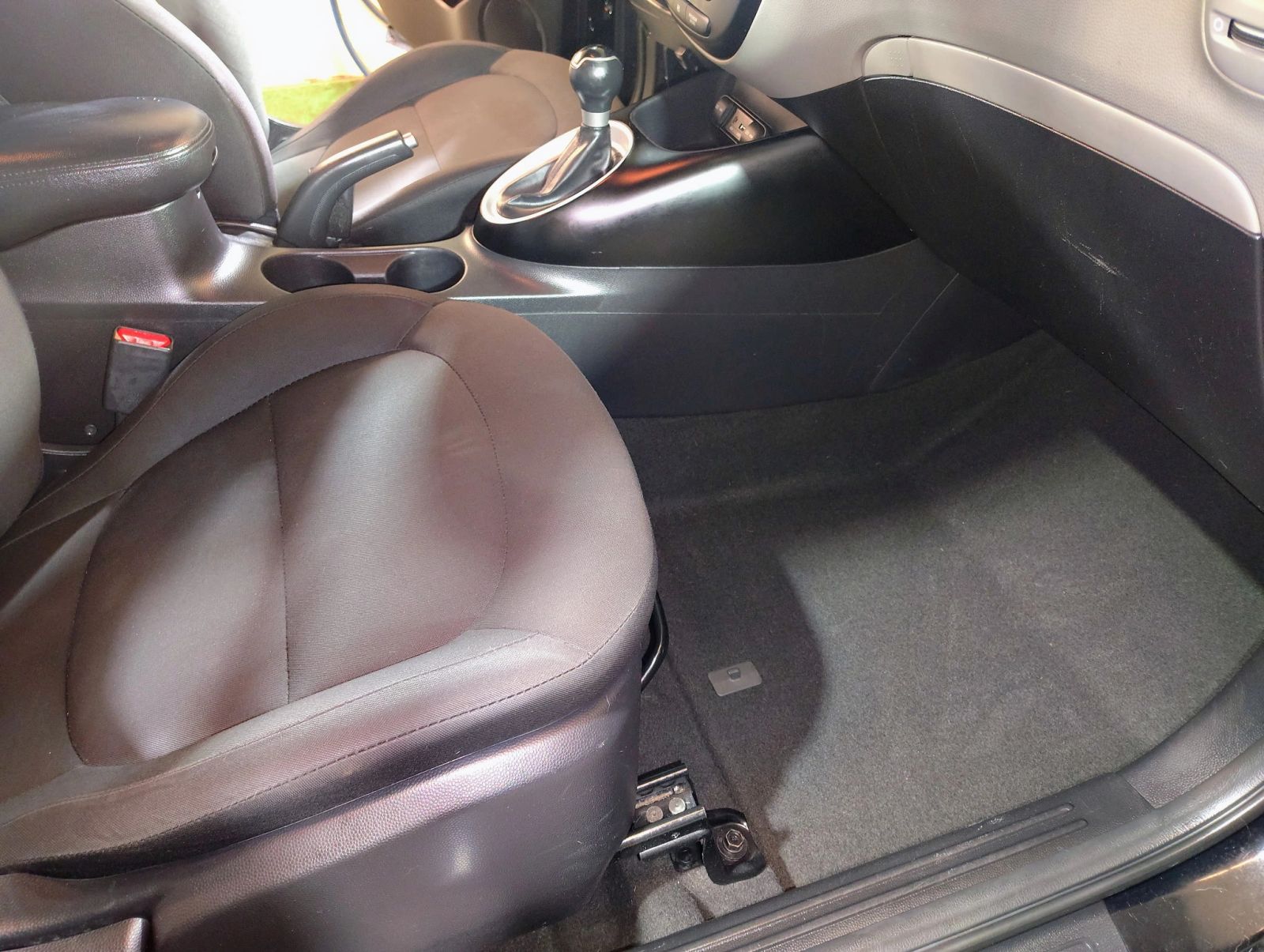 Detailing work on vehicle